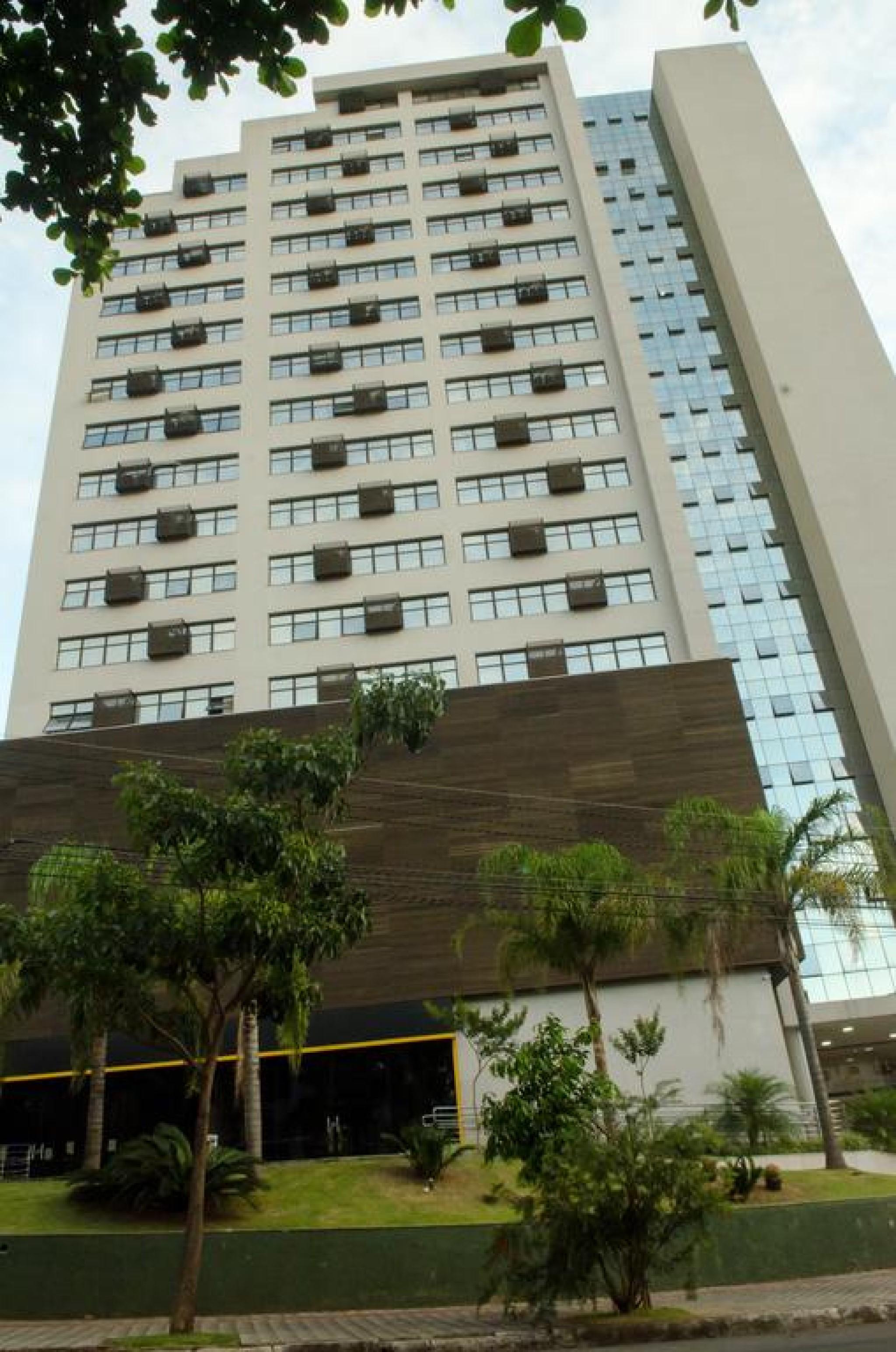 维勒塞莱斯蒂纳活动公寓式酒店 贝洛哈里桑塔 外观 照片