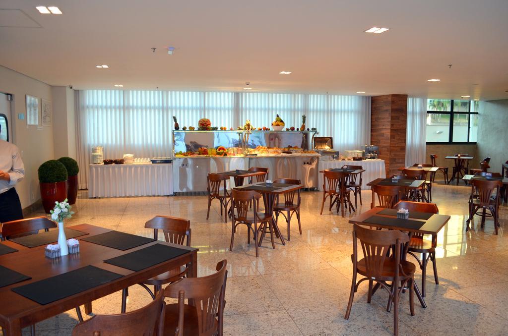 维勒塞莱斯蒂纳活动公寓式酒店 贝洛哈里桑塔 外观 照片